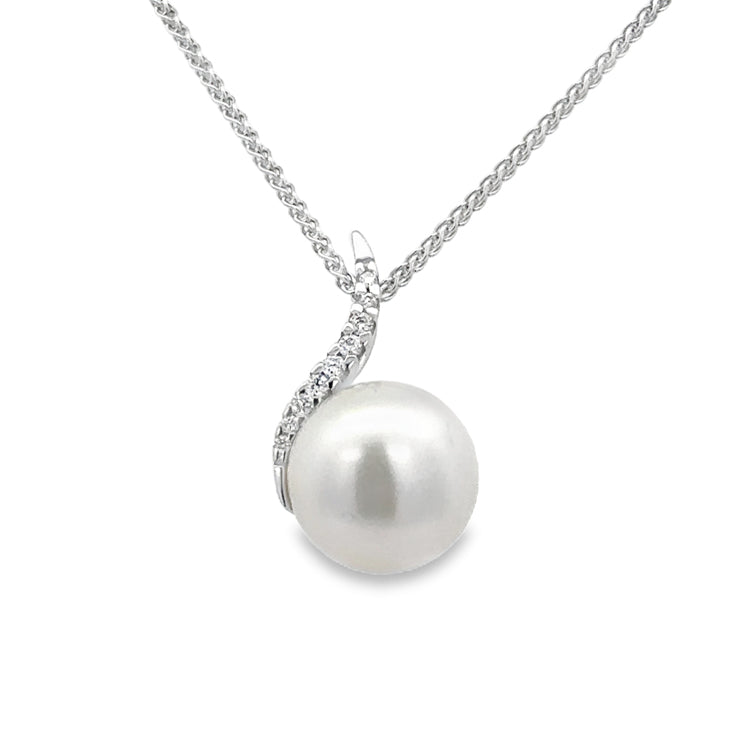 Pearl Necklace, 14Kt