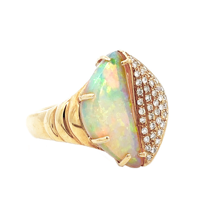 Opal Ring, 18Kt